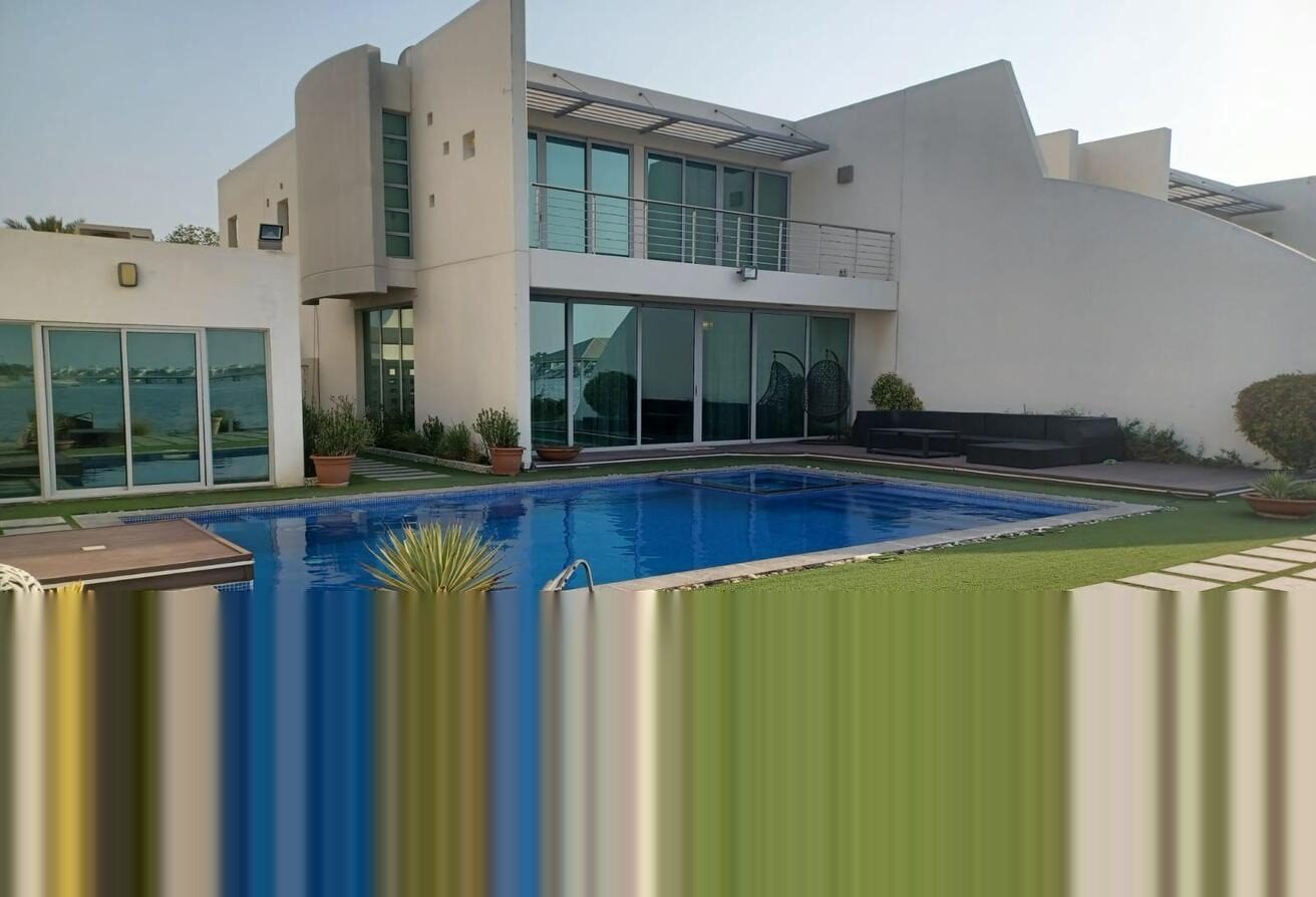 فيلا مفروشة بالكامل بـ 3 غرف مطلة على البحر في درة البحرين