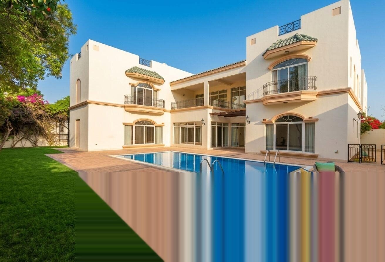 فيلا بخمس غرف نوم مع مسبح خاص في حمالة