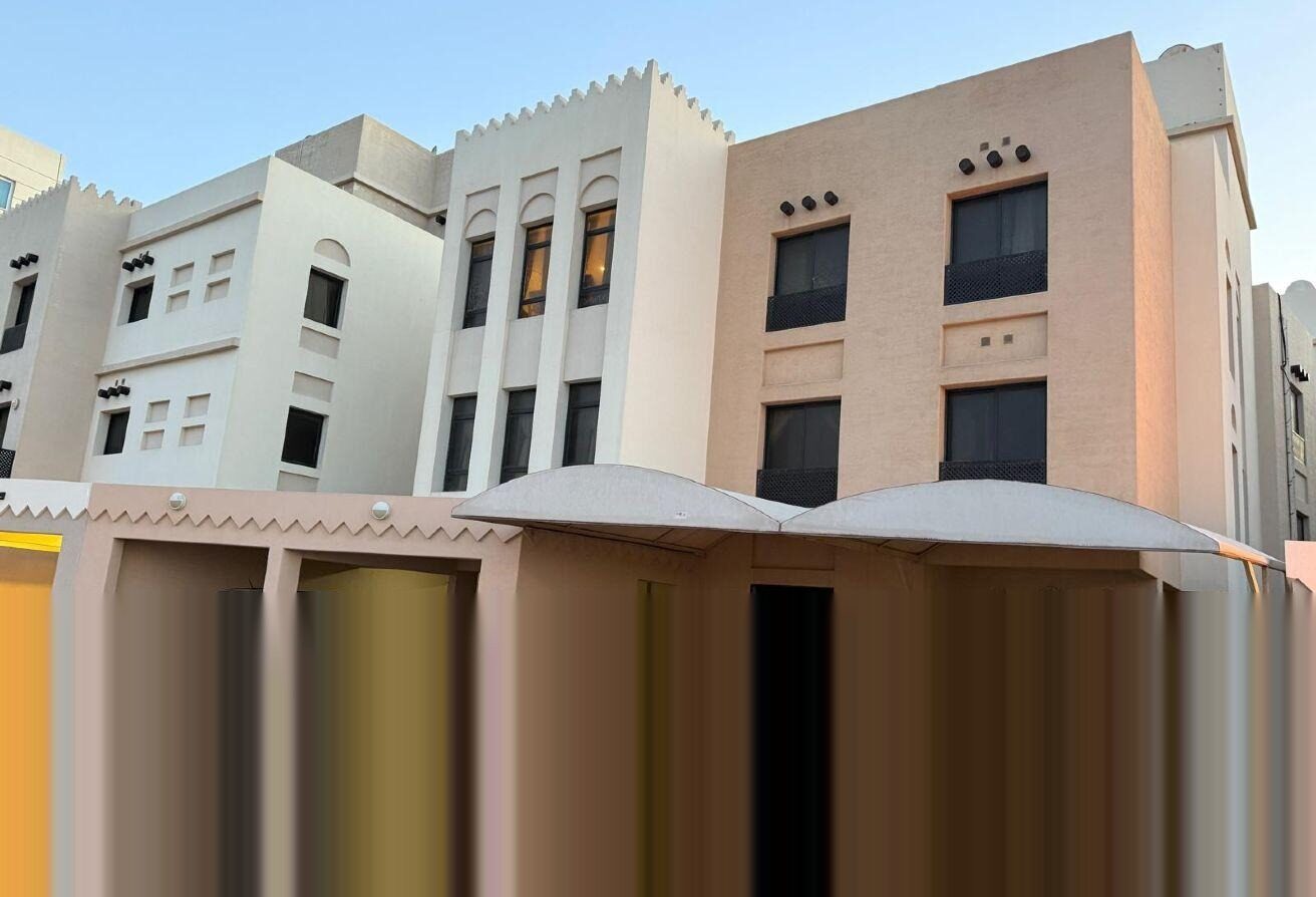 Mixed-Use Whole Building For Sale in Galali