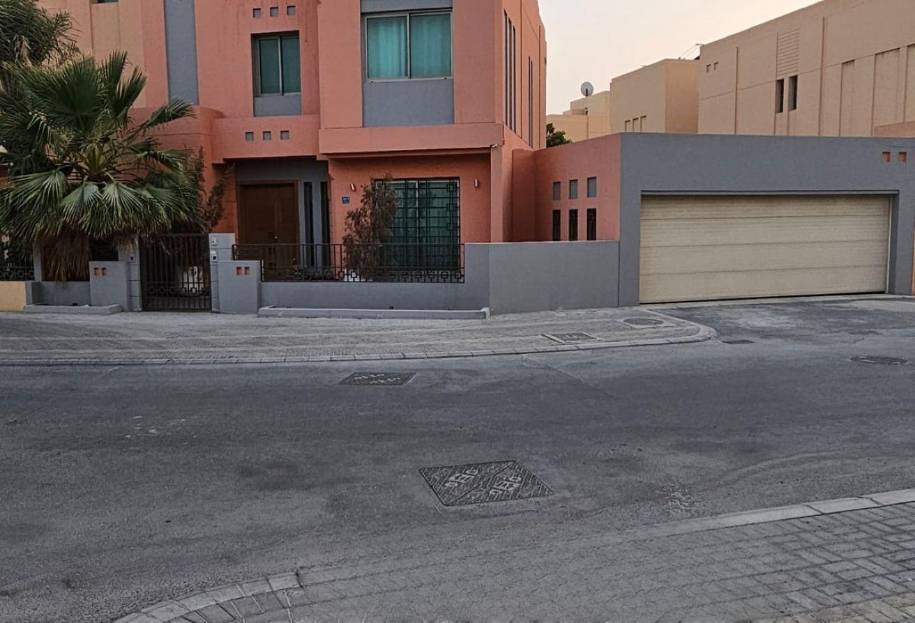 فيلا ثلاث غرف نوم للبيع في القدم
