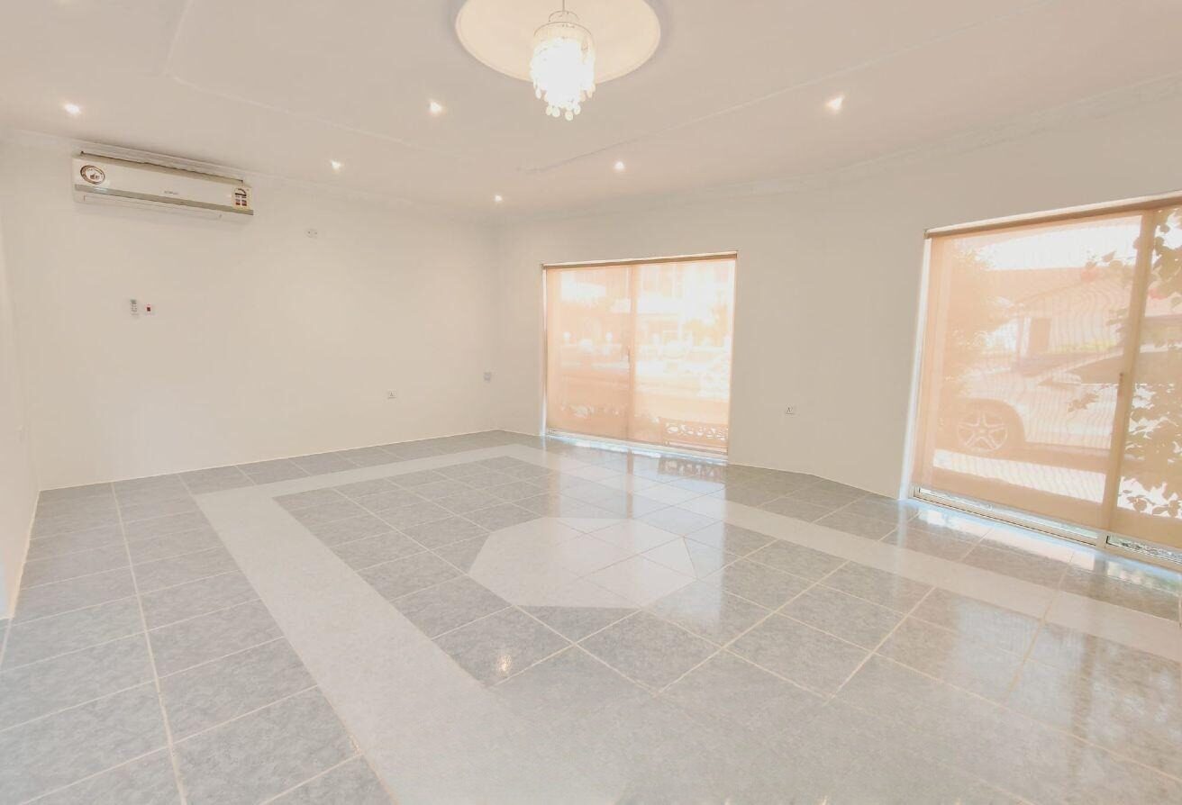 Spacious 3 Bedroom Unfurnished Villa with 2 Kitchens, Private Garage in Hidd
