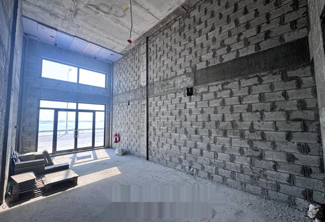 Fully Fitted Seafront Commercial Space in Seef
