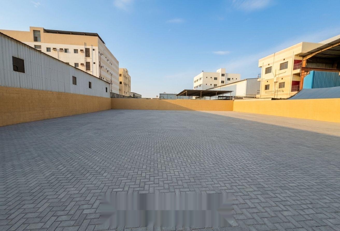 900 SQM Warehouse with Labor Accommodation in Sitra