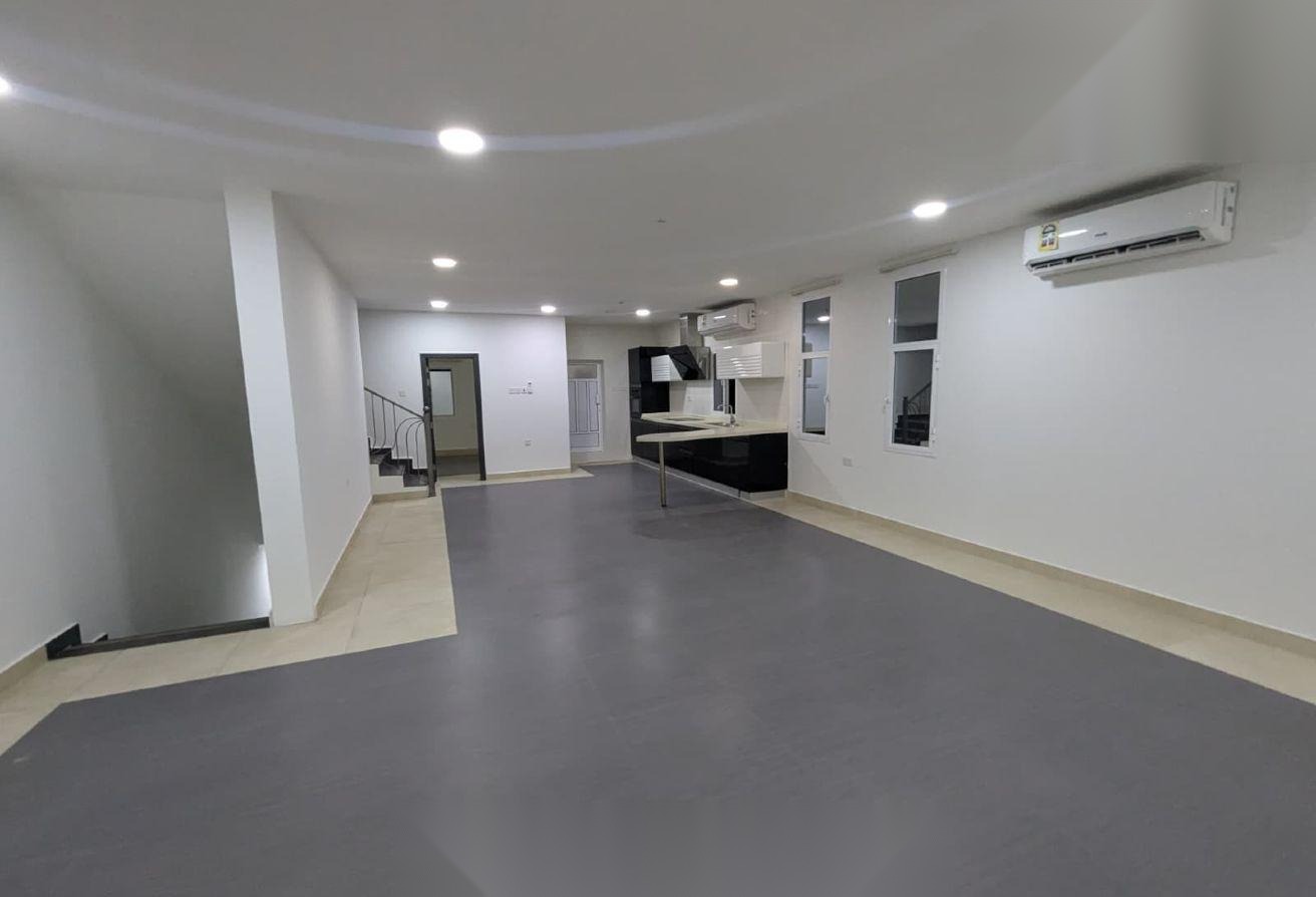 5-Bedroom Semi-Furnished Apartment in Saar