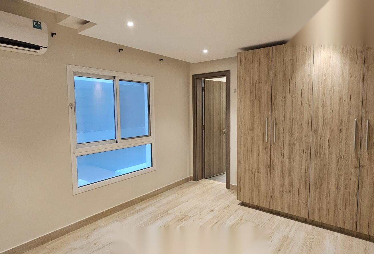 Semi-Furnished 1-Bedroom Flat in Alhajiyat, Riffa