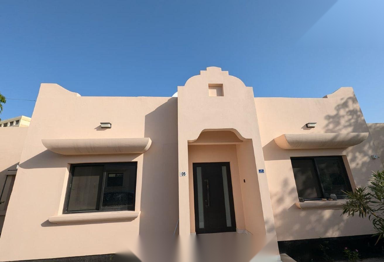 Single-Storey 3 Master Bedroom Semi-Furnished Villa in Budaiya