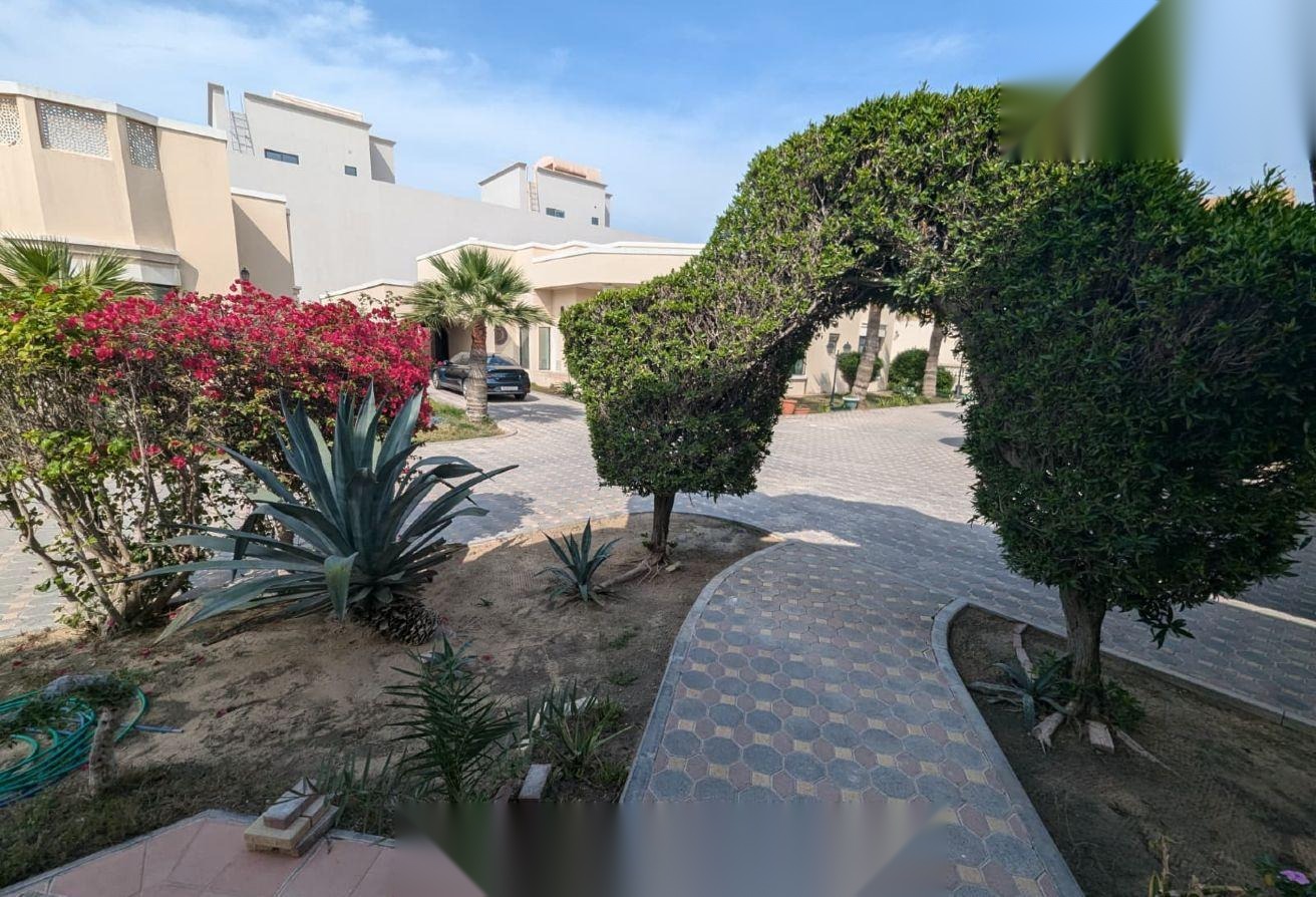 Fully Furnished 4-Bedroom Villa with Pool in Janabiyah