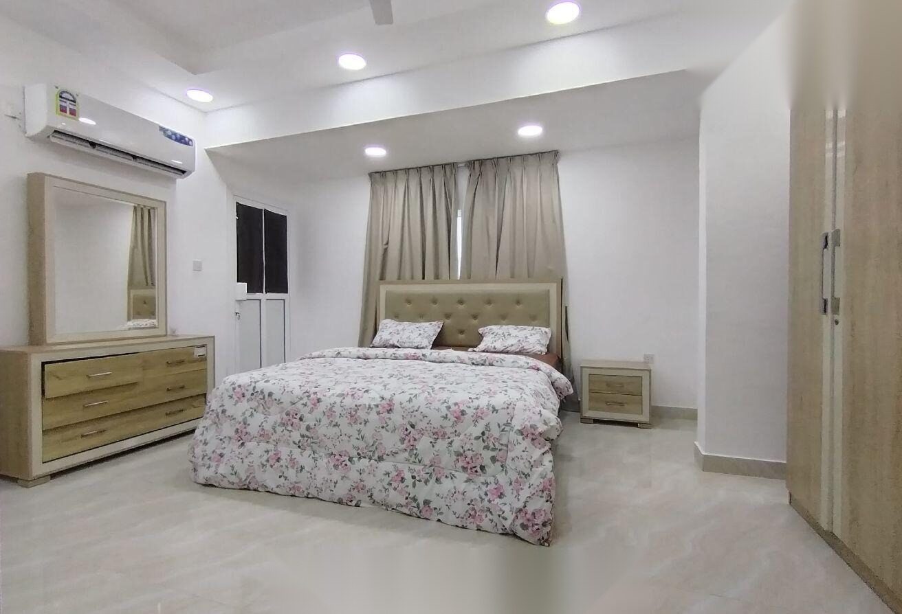 Fully Furnished 3-Bedroom Apartment with Balcony in Hidd
