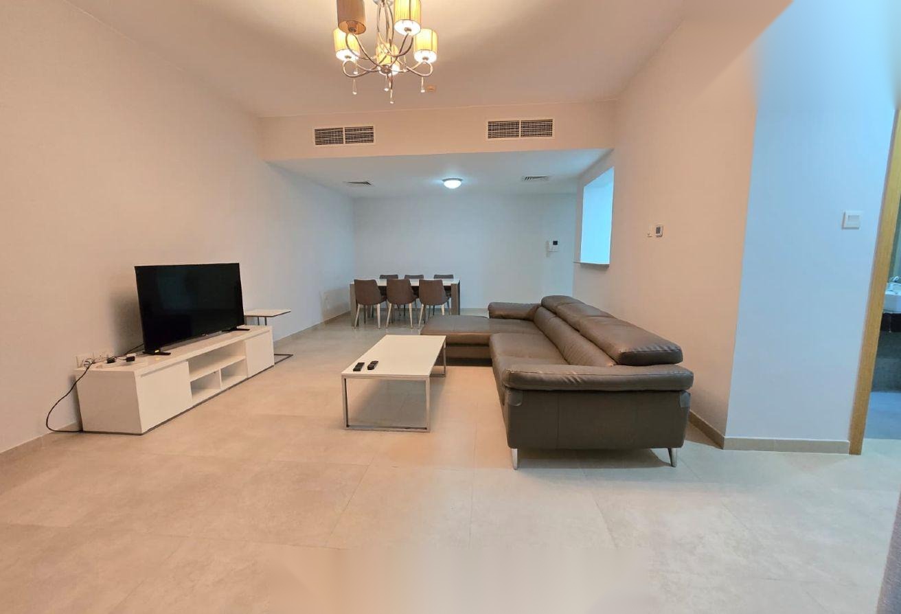 Furnished 1-Bedroom Apartment with Balcony, Amwaj Islands