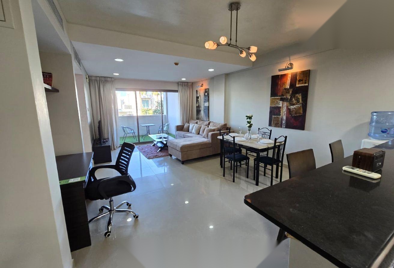Furnished 1-Bedroom Apartment with Terrace in Amwaj Islands