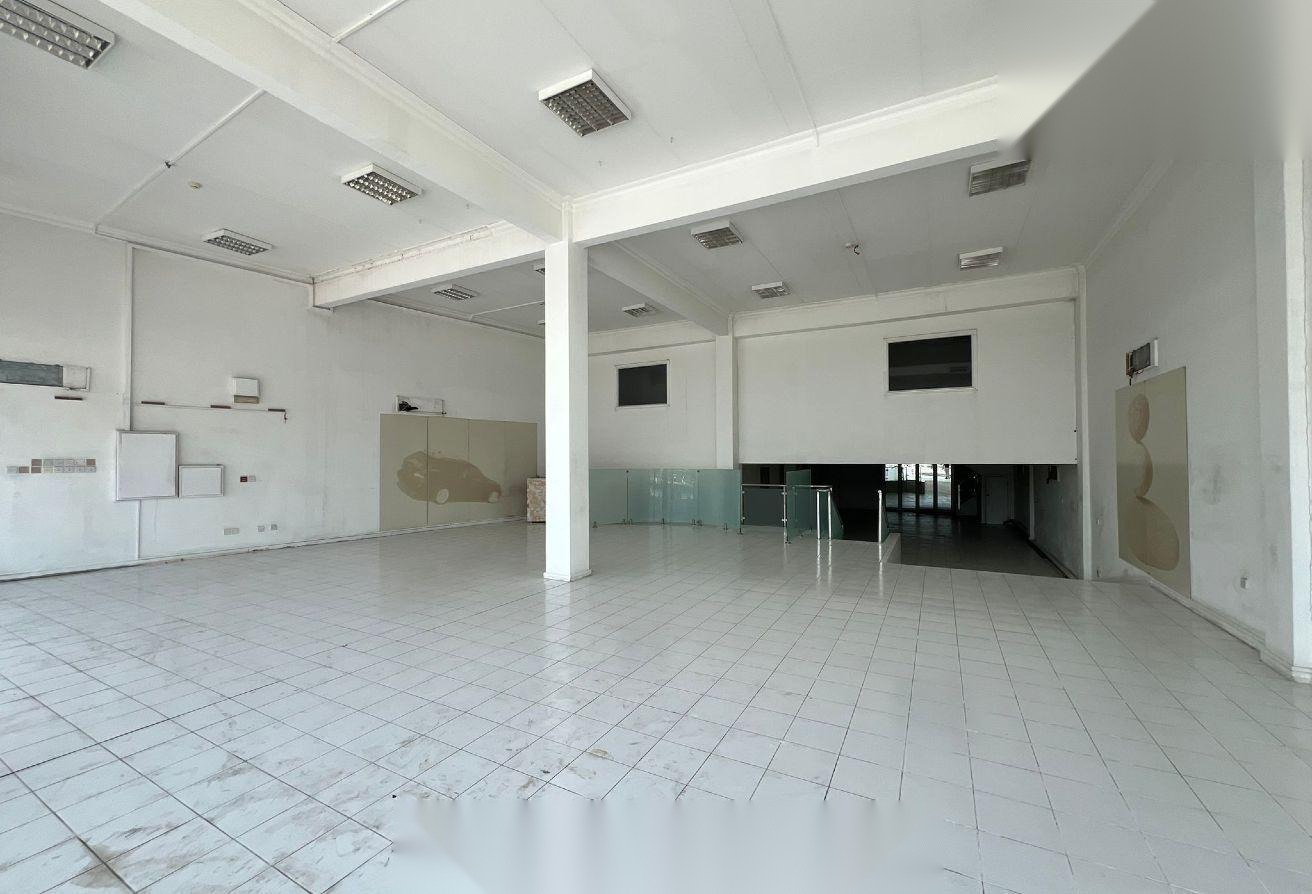Commercial Showroom Space with Service Center in Sitra