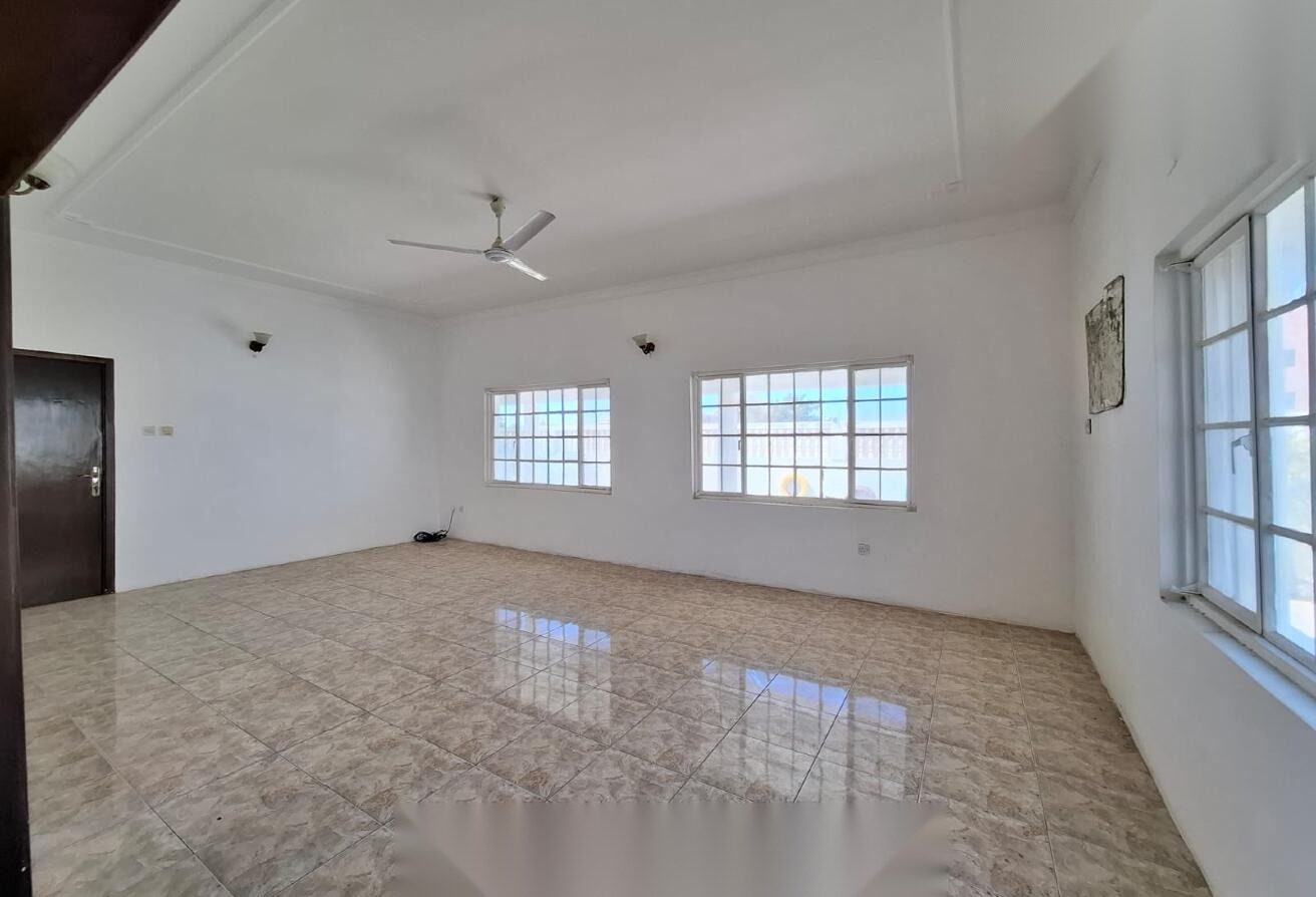 3-Bedroom Compound Villa for Rent in Jannusan