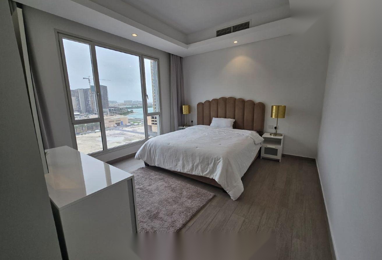 Furnished 2BR Apartment with Terrace and Sea View in Amwaj