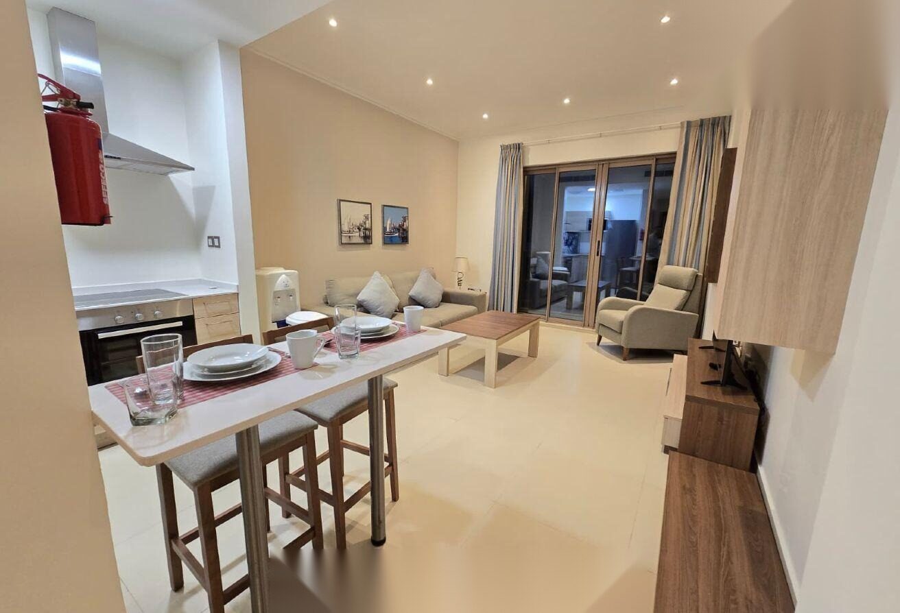 Fully Furnished 1-Bedroom Apartment in Amwaj Homes