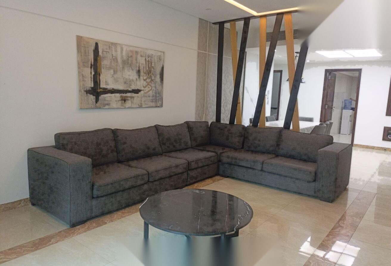 Fully Furnished 2-Bedroom Apartment in Busaiteen