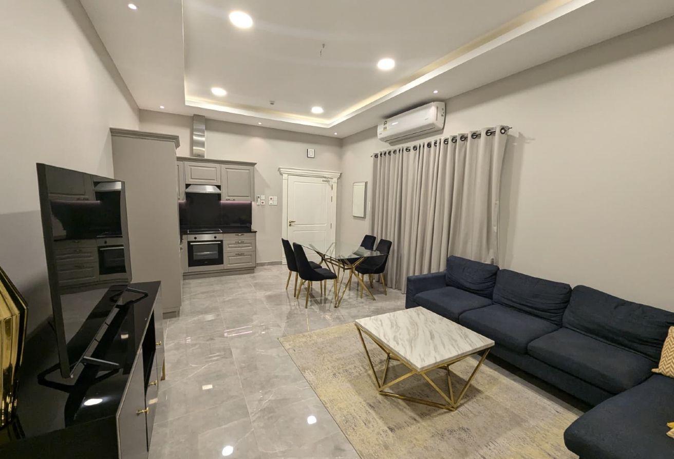 3-Bedroom Apartment with Sea View in Amwaj Marina