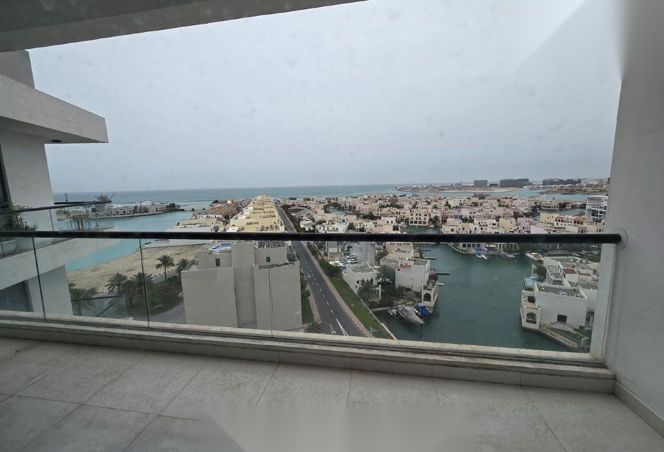 Fully Furnished 2BR Apartment with Sea View and Terrace, Amwaj