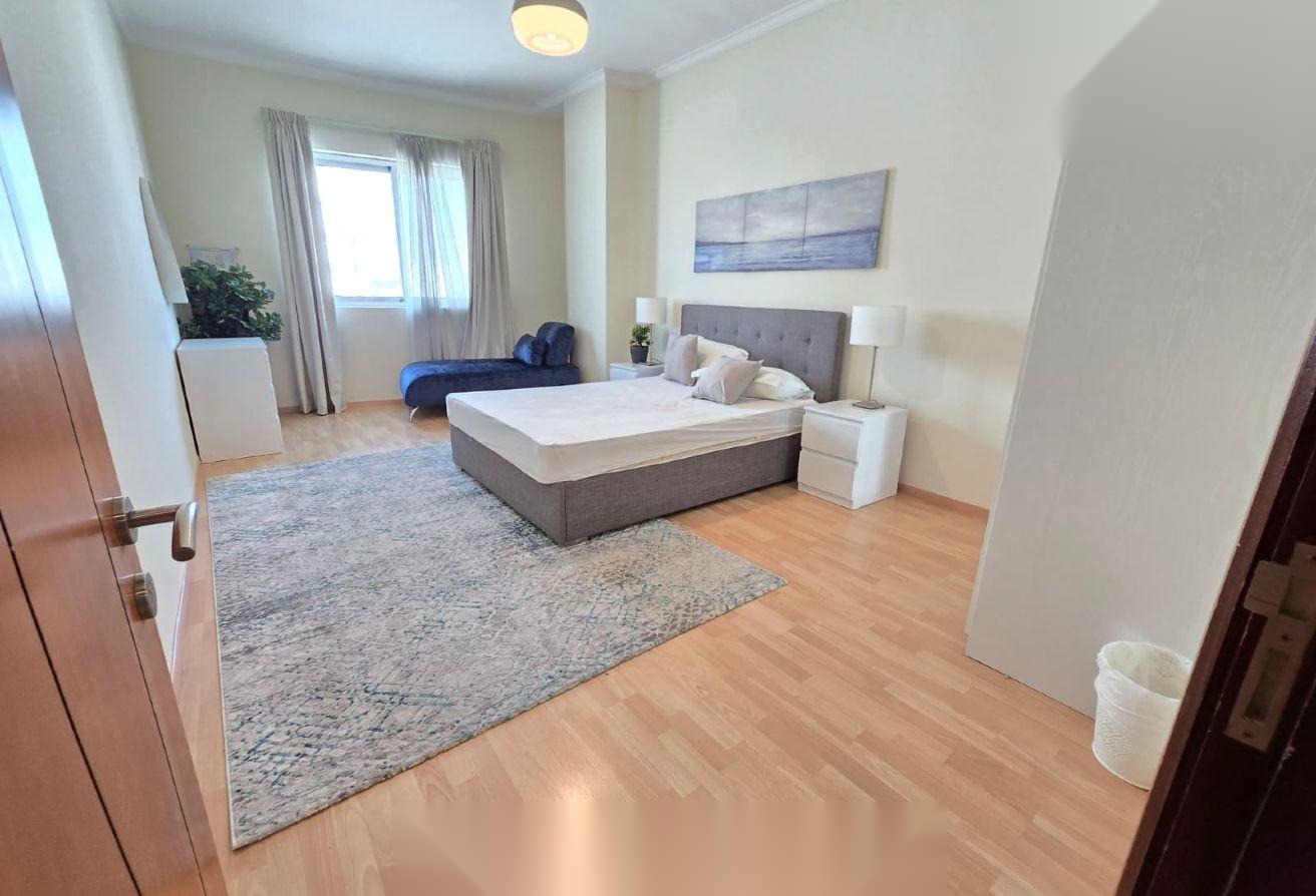 Fully Furnished 2BR Apartment with Two Balconies in Amwaj Marina
