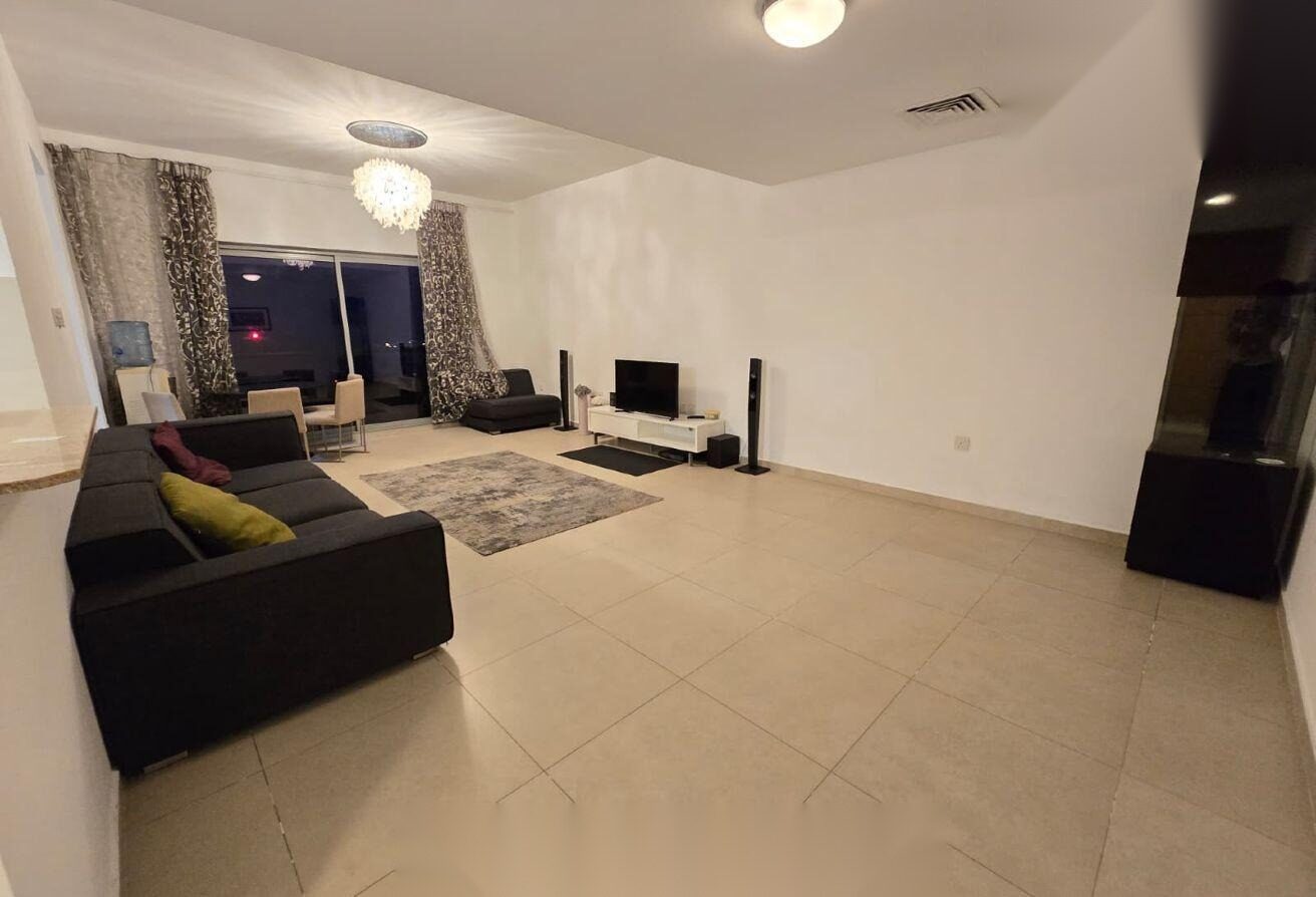 Fully Furnished 1-Bedroom Apartment with Balcony in Amwaj Islands