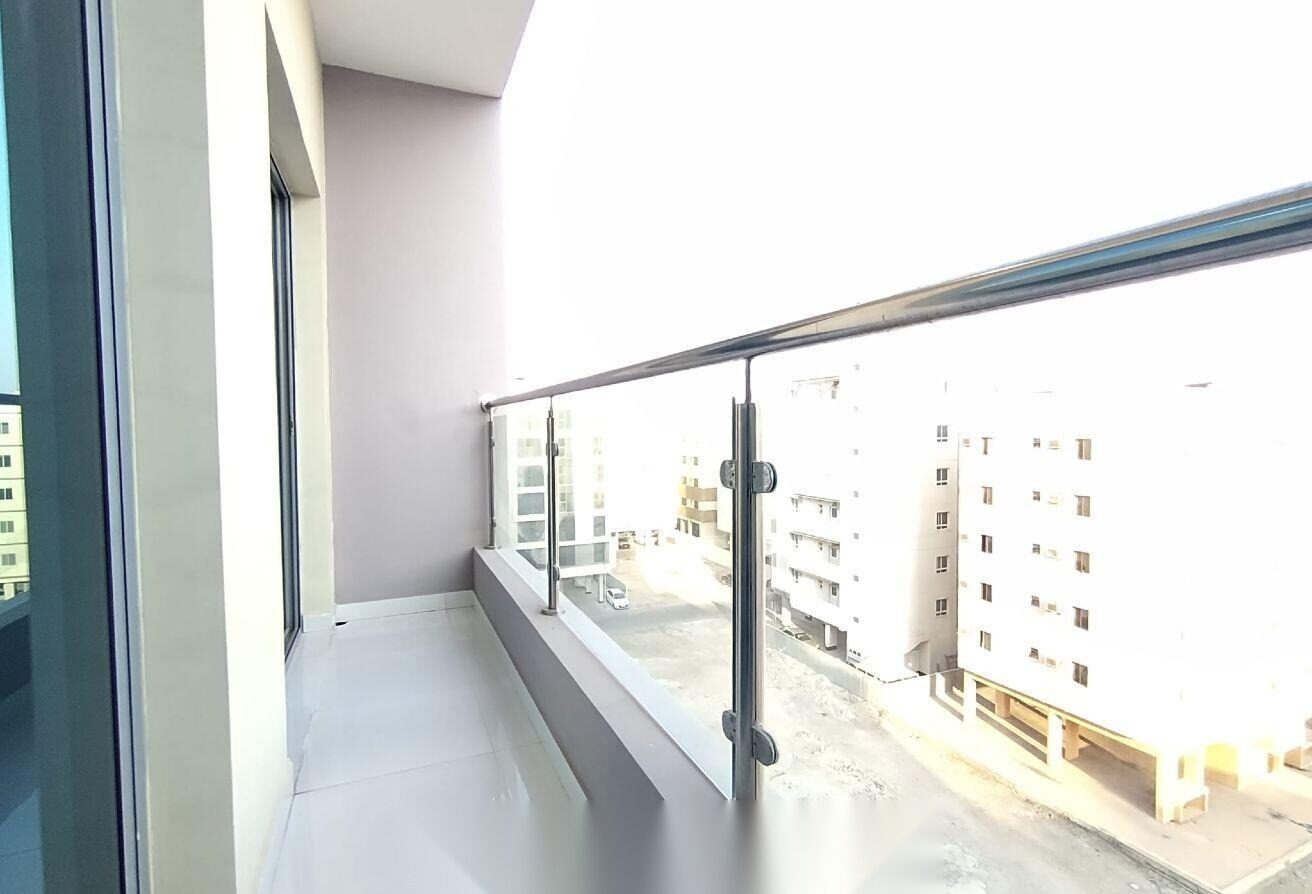 2-Bedroom Apartment with Balcony in Hidd