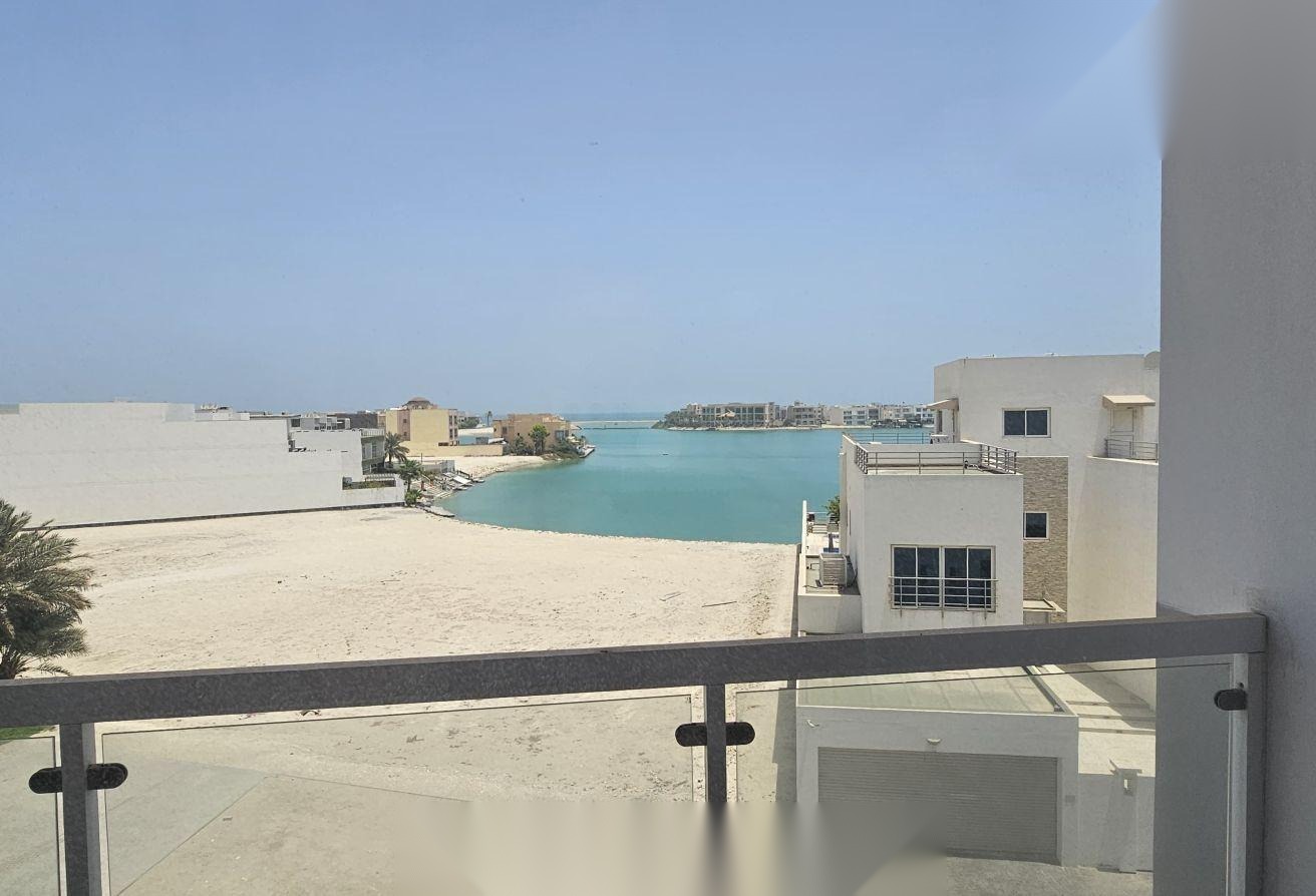 Semi-Furnished 2-Bedroom Apartment in Amwaj Islands