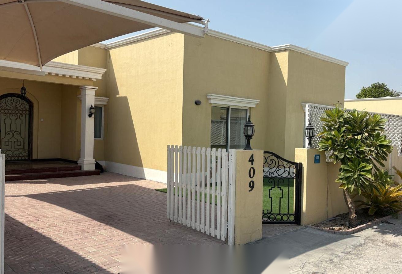 3-Bedroom Single-Storey Compound Villa in Saar