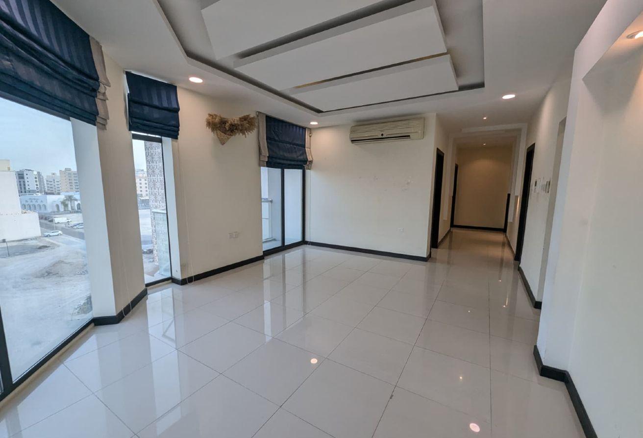 Fully Furnished 2-Bedroom Apartment with Sea View, Amwaj Islands