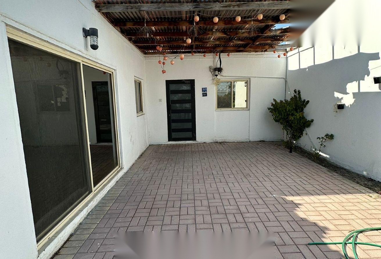 Semi-Furnished 3-Bedroom Villa for Rent in Jasra