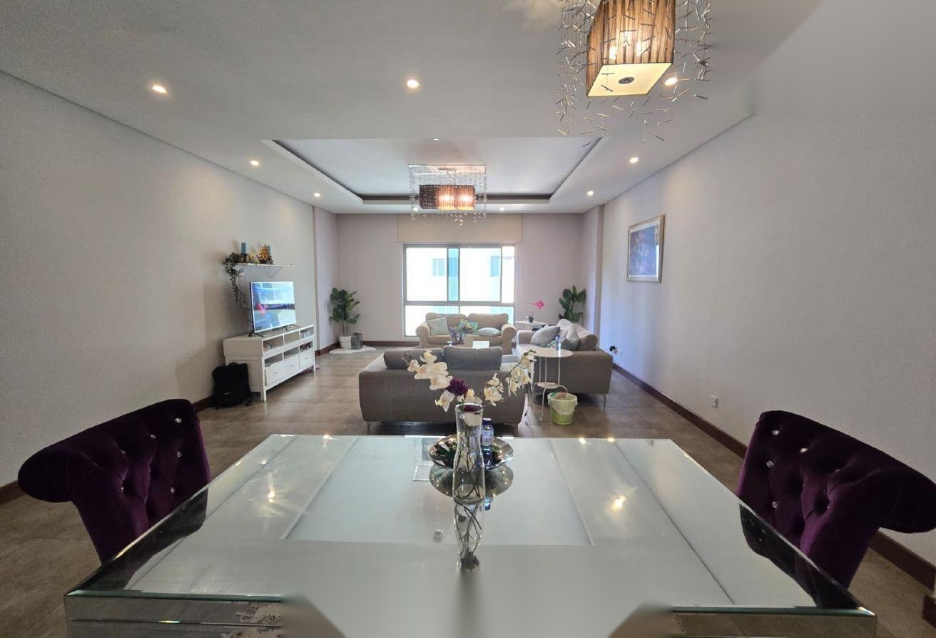 Fully Furnished 2-Bedroom Apartment in Amwaj Islands