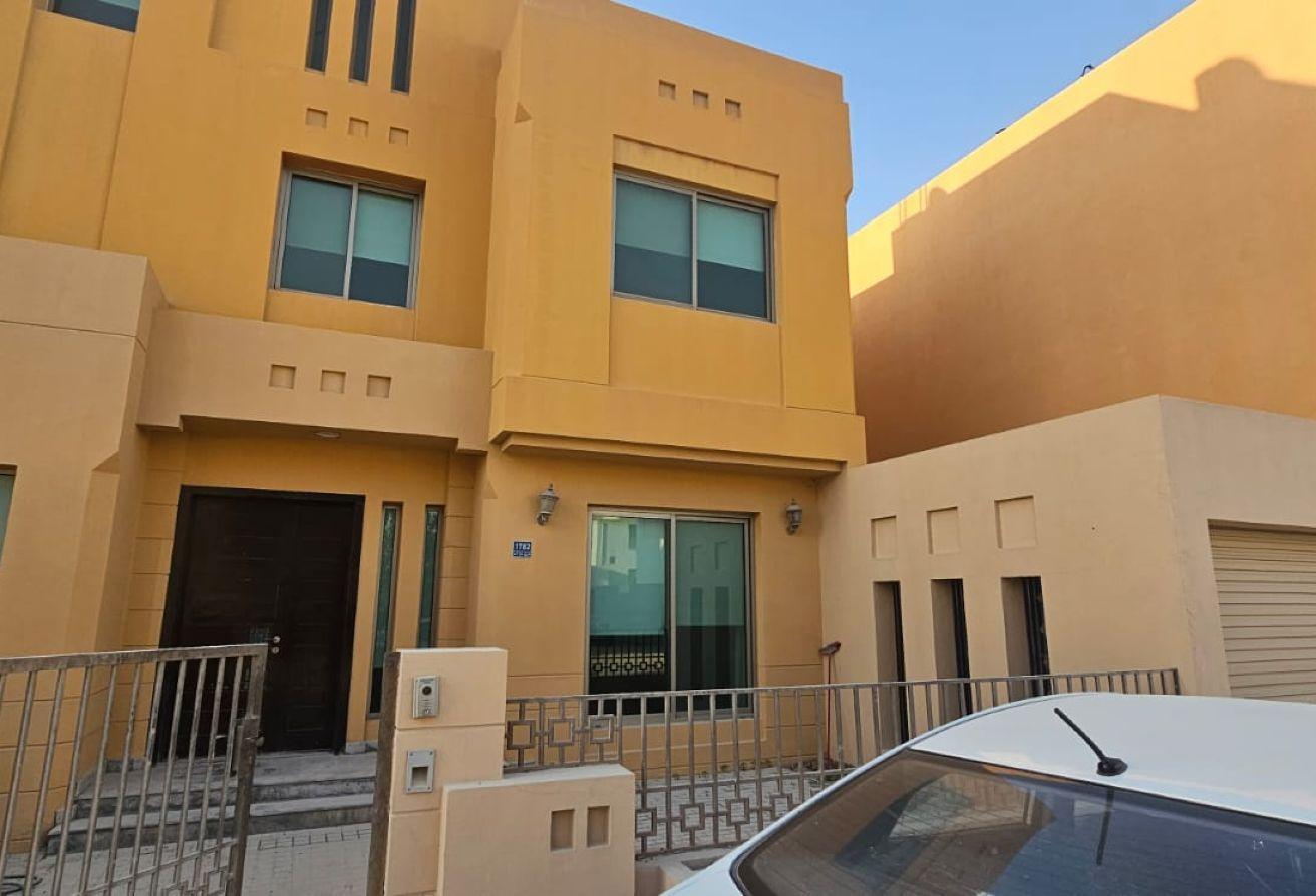Double Storey 4-Bedroom Villa with Private Pool in Diraz
