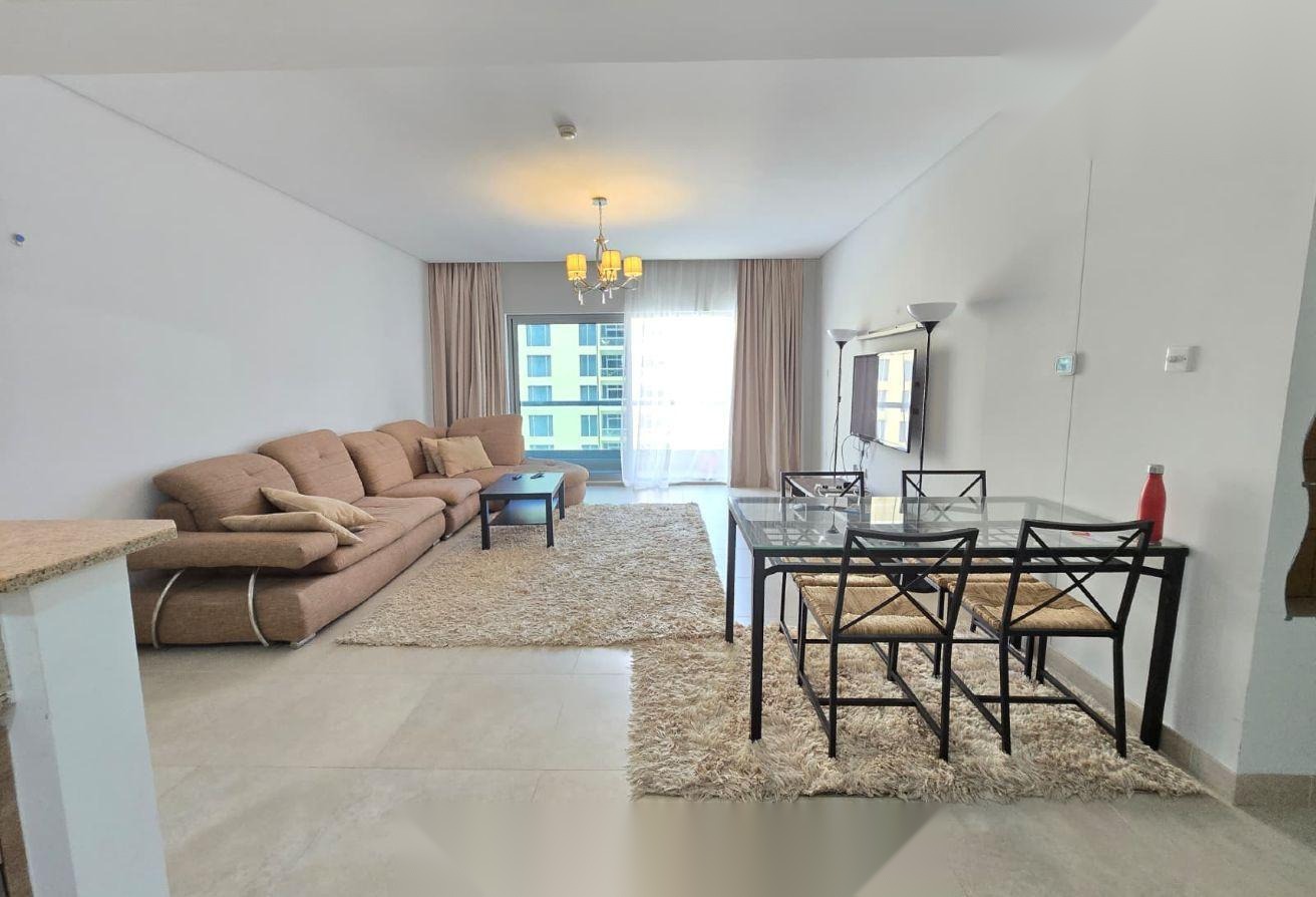 Furnished 1-Bedroom Apartment with Balcony and Pool View, Amwaj Islands