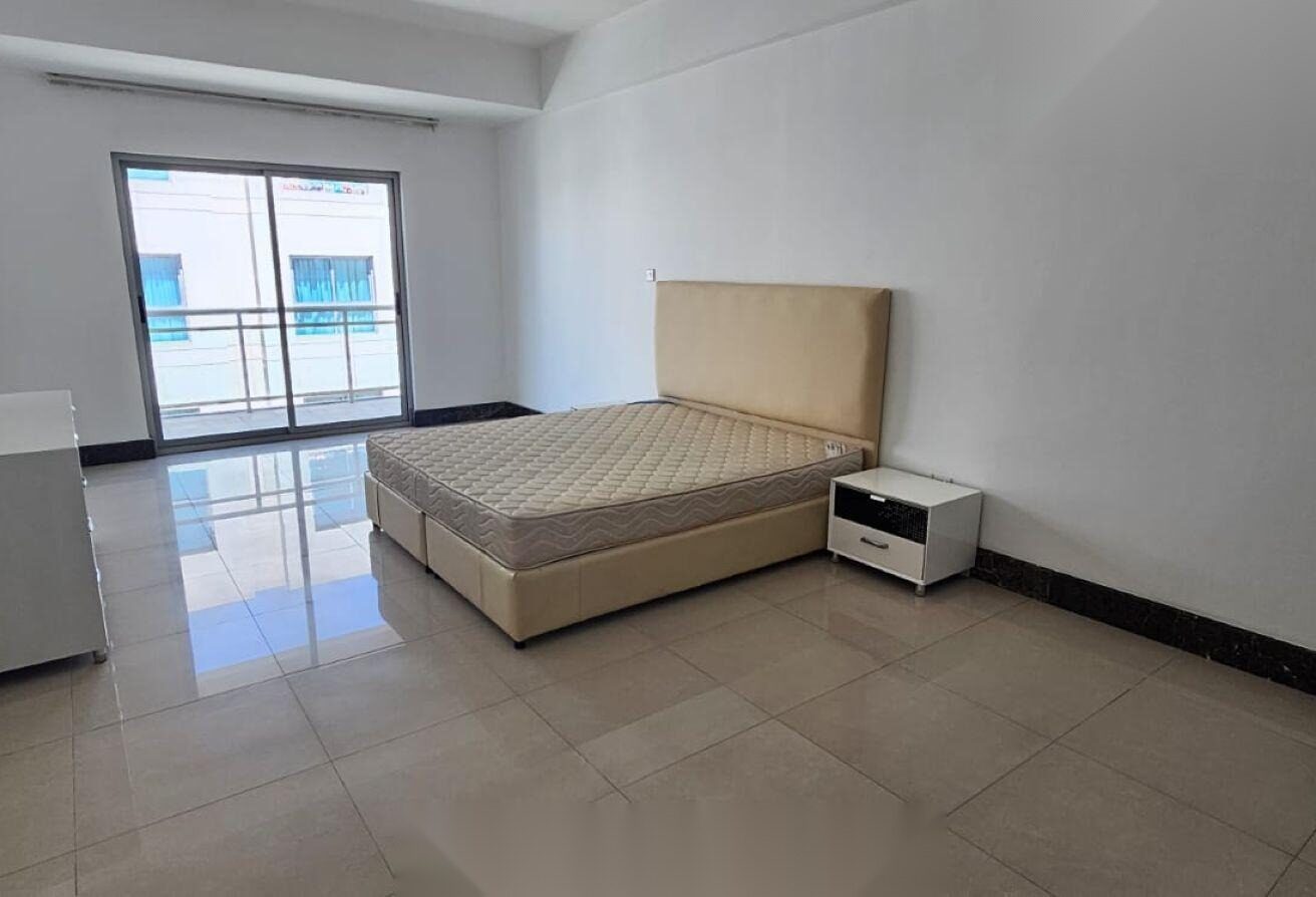 Fully Furnished 1-Bedroom Apartment with Balcony in Juffair