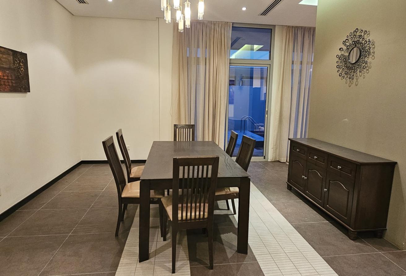 Double Storey 4-Bedroom Villa with Private Pool in Diraz