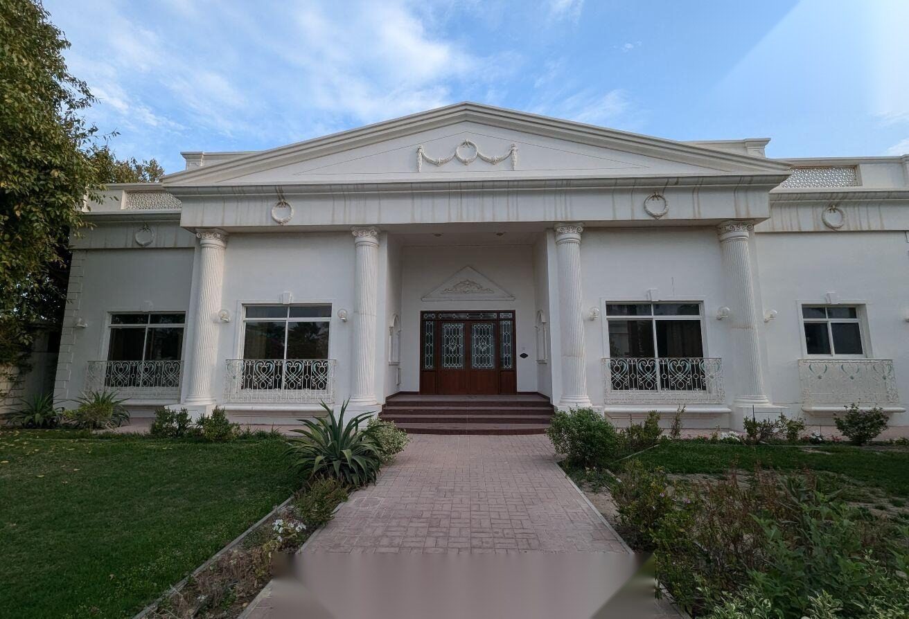 4-Bedroom Semi-Furnished Villa for Rent in Saar