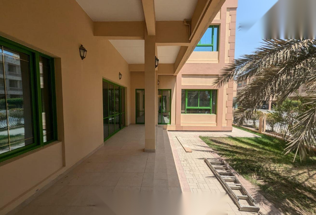 4-Bedroom Semi-Furnished Villa for Rent in Hamala