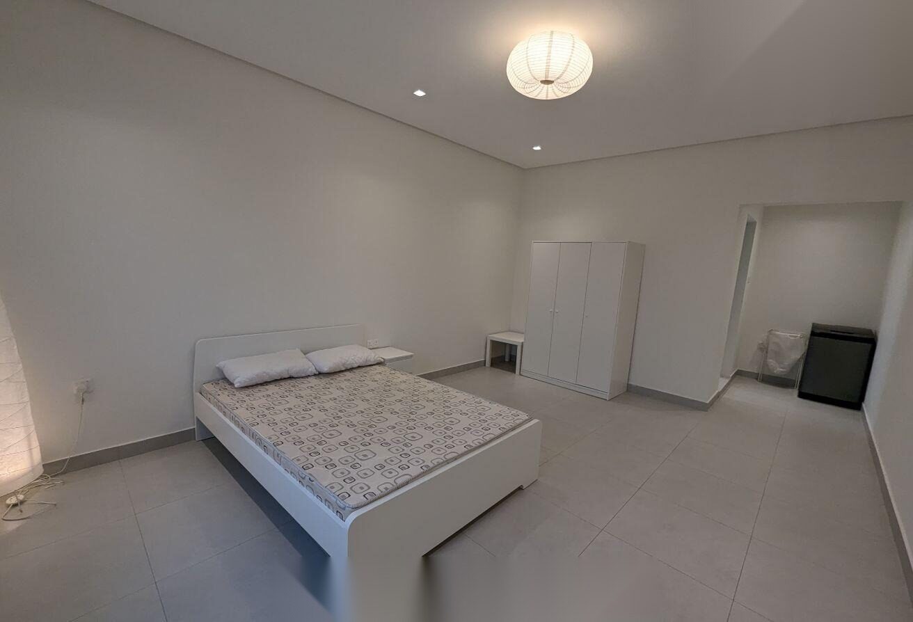 Fully Furnished 1-Bedroom Apartment for Rent in Saar