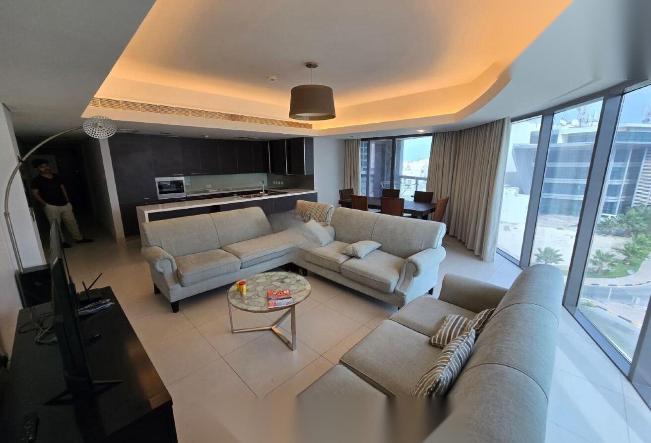 Fully Furnished 2-Bedroom Apartment with Balcony at Amwaj Marina
