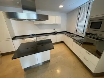 Luxury 2-Bedroom Apartment with EWA and Full Facilities for Rent in Juffair