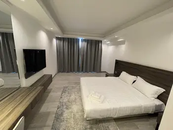 Elegant With Luxurious Amenities
