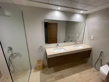 Elegant With Luxurious Amenities