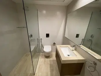 Elegant With Luxurious Amenities