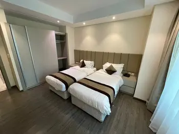 Spacious 1 Bedroom, 2 Bathroom Flat - Full Luxury Facilities