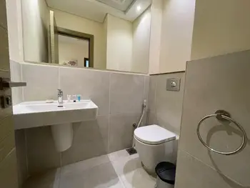 Spacious 1 Bedroom, 2 Bathroom Flat - Full Luxury Facilities