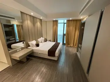 BHD 250 All-Inclusive Studio in Juffair! Dishwasher, Central AC, Pool & Cinema