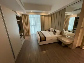 3 Bathrooms | Full Amenities | Pool | Gym | Sauna