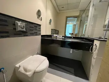 3 Bathrooms | Full Amenities | Pool | Gym | Sauna