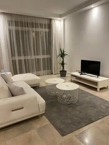 Modern And Bright - Great amenities