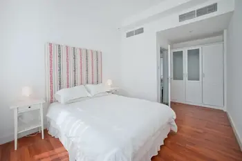 Modern And Bright - Great amenities