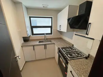 Bright - Closed Kitchen - Gas cooking-SF1110