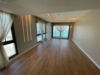 Super Deluxe With Great Amenities - SF1116